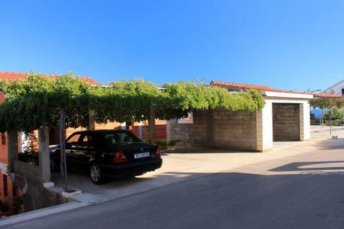 Apartment Zavalatica 4419a