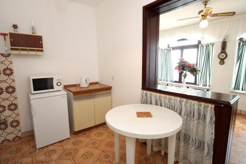 Apartment Zavalatica 183f