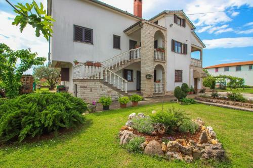 Apartment In Zbandaj/istrien 34624