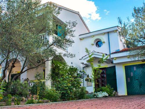 Holiday Home The Olive Tree House