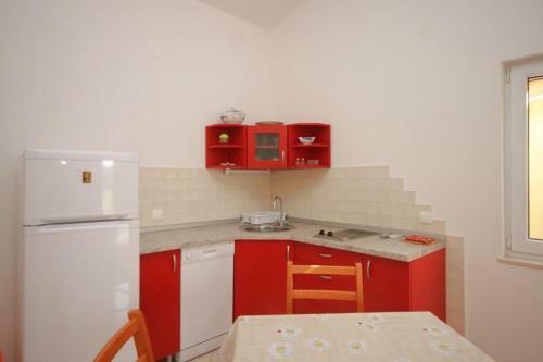 Apartment Zdrelac 8285a