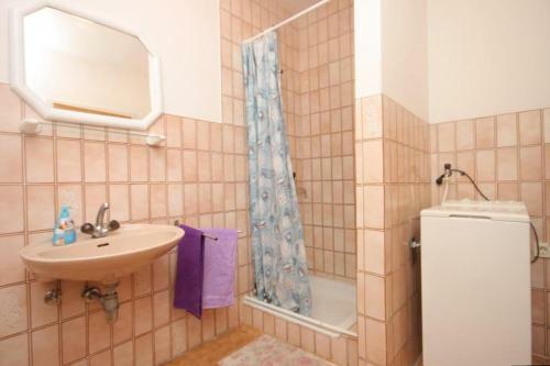 Apartment Zdrelac 8285a