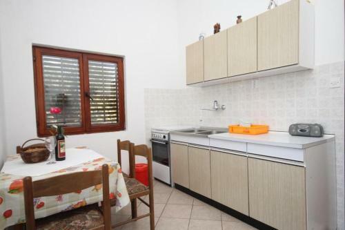 Apartments With A Parking Space Zdrelac (pasman) - 8396