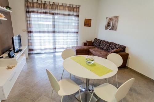 Apartments Nenich