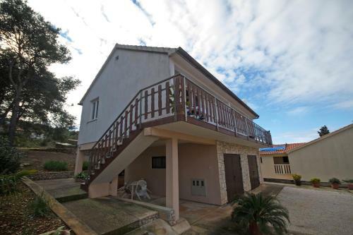 Jazina Apartments