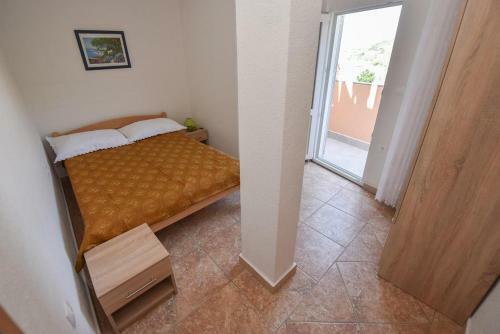 Apartment Metajna 6522c
