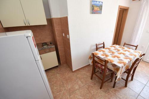 Apartment Metajna 6522c