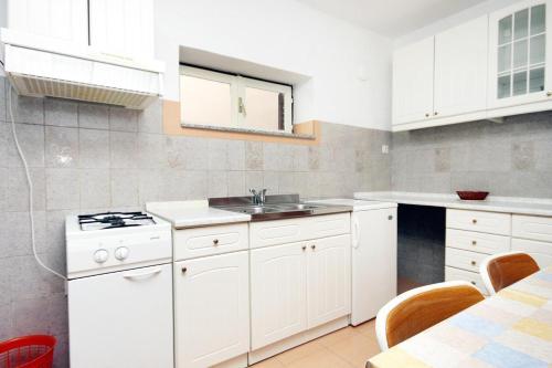 Apartment Metajna 6289e
