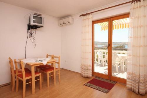 Apartment Kustici 6392b