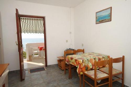 Apartment Metajna 6466g