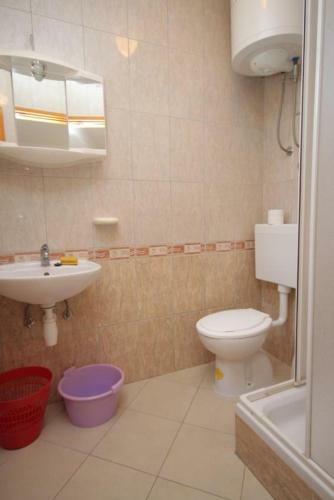 Apartment Metajna 6466a