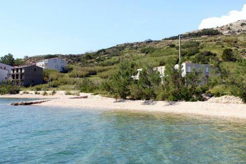 Hostal Double Room Metajna 3305n