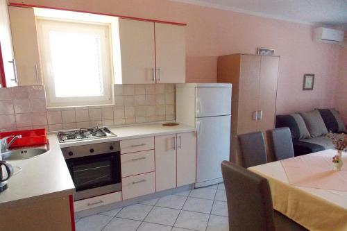 Apartments By The Sea Kustici (pag) - 4088