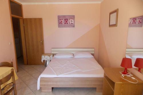 Apartments By The Sea Kustici (pag) - 4088
