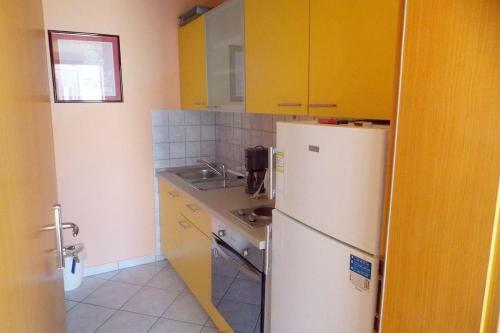 Apartments By The Sea Kustici (pag) - 4088