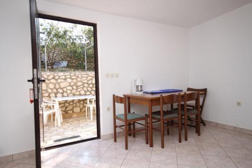 Apartments By The Sea Kustici (pag) - 6335
