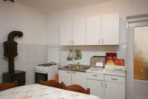 Apartment Metajna 6395b