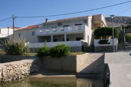 Apartment Metajna 6395b