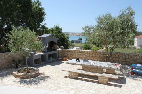 Apartments With A Parking Space Caska (pag) - 4089