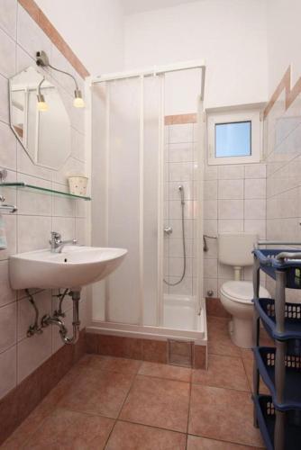 Apartments With A Parking Space Caska (pag) - 4089