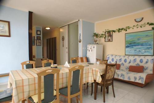 Apartment Zubovici 4065a