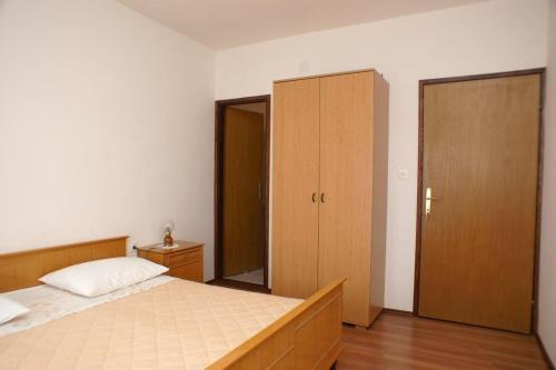 Apartment Zubovici 4065a