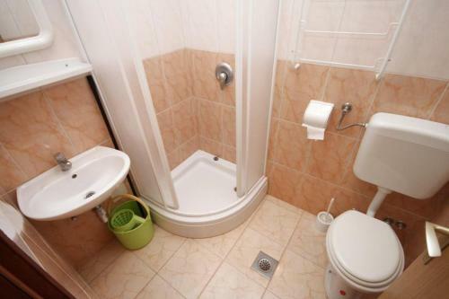 Apartment Metajna 6337c