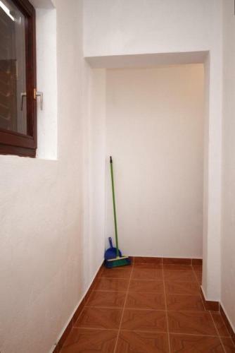 Apartment Metajna 6337c
