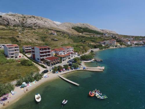 Hostal Double Room Metajna 3305r