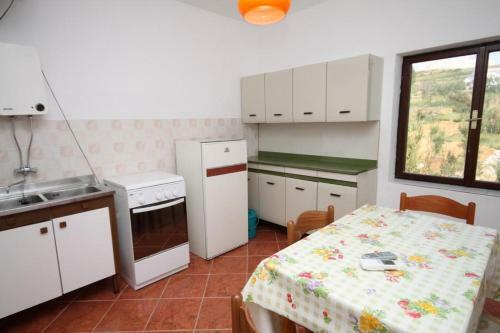 Apartment Metajna 6466h