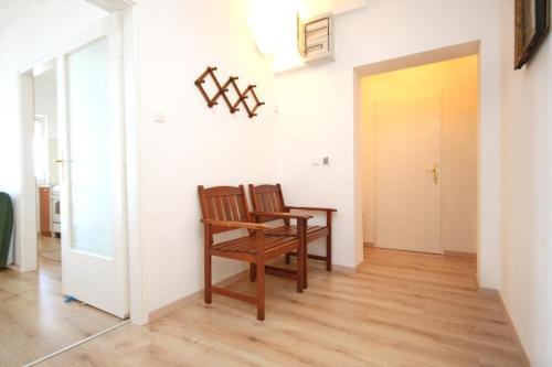 Apartment Kustici 9360b