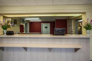 Hotel Rodeway Inn Saint Charles