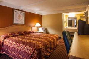 Hotel Rodeway Inn Saint Charles