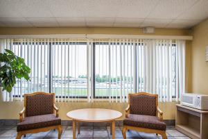 Hotel Rodeway Inn Saint Charles