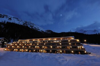 Hotel Nira Alpina