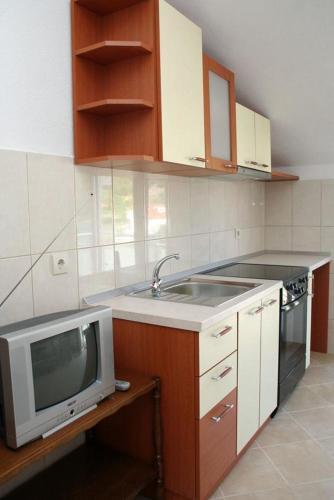 Apartment Zuljana 4577a