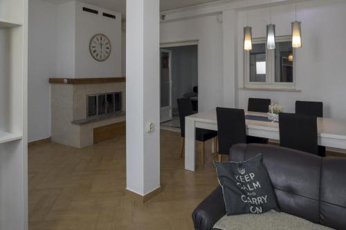 Apartment Zuljana 4573a