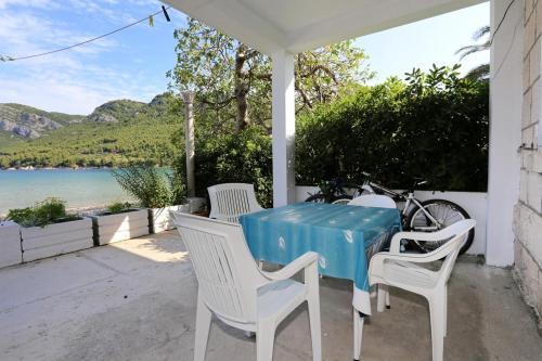 Apartment Zuljana 10228a