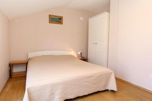 Apartment Zuljana 4576a