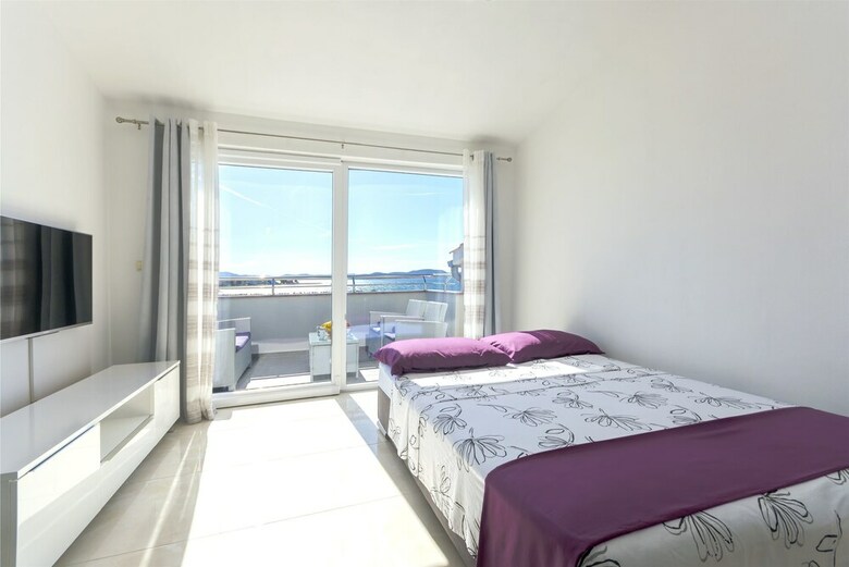 Apartment Srima