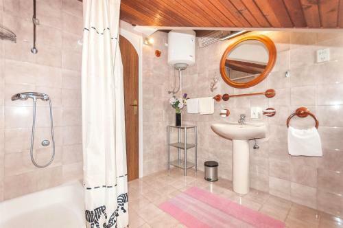 Apartments Kres�imir