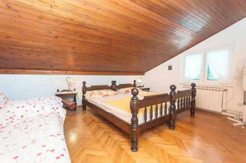 Apartments Kres�imir