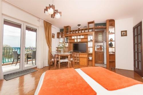 Apartments Kres�imir