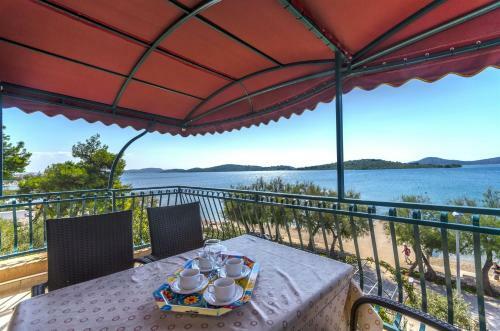 Apartments Kres�imir