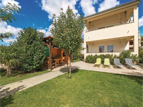 Holiday Home Srima Srima