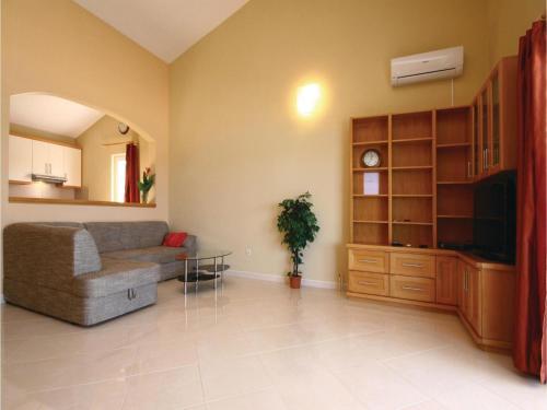 Holiday Home Srima Srima