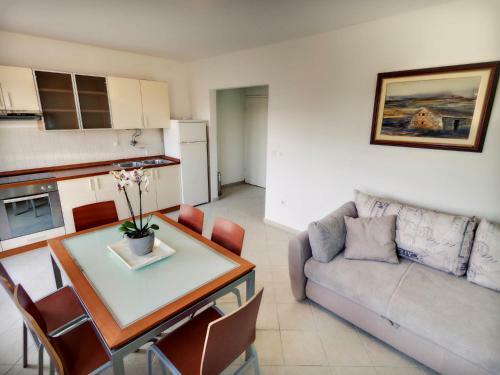 Apartments Zizic