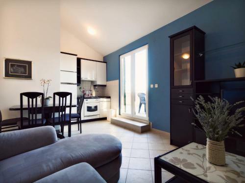 Apartments Zizic