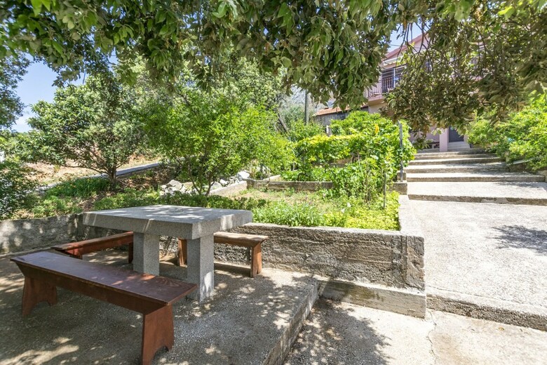 Apartments Jozo
