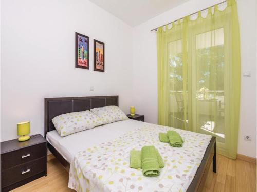 Two-bedroom Apartment In Stara Novalja